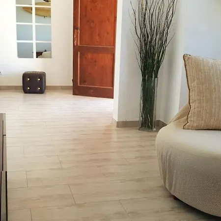 Cernicalo House - Peaceful Terrace Home, Ideal To Explore Lanzarote *