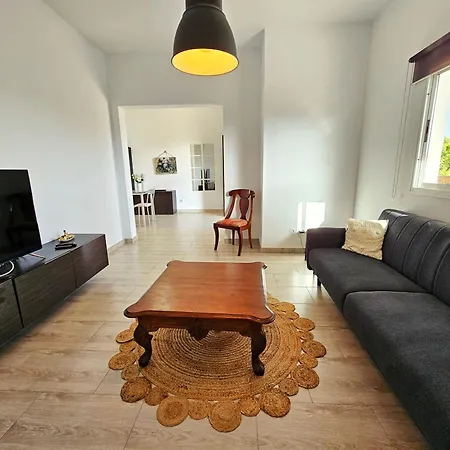 Cernicalo House - Peaceful Terrace Home, Ideal to Explore Lanzarote Apartamento Nazaret