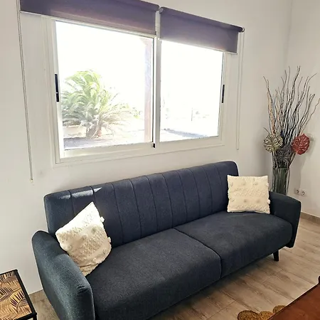 Cernicalo House - Peaceful Terrace Home, Ideal to Explore Lanzarote Apartamento